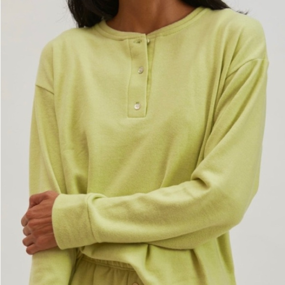 Donni Sweater Henley Long Sleeve in Lime / Size Small